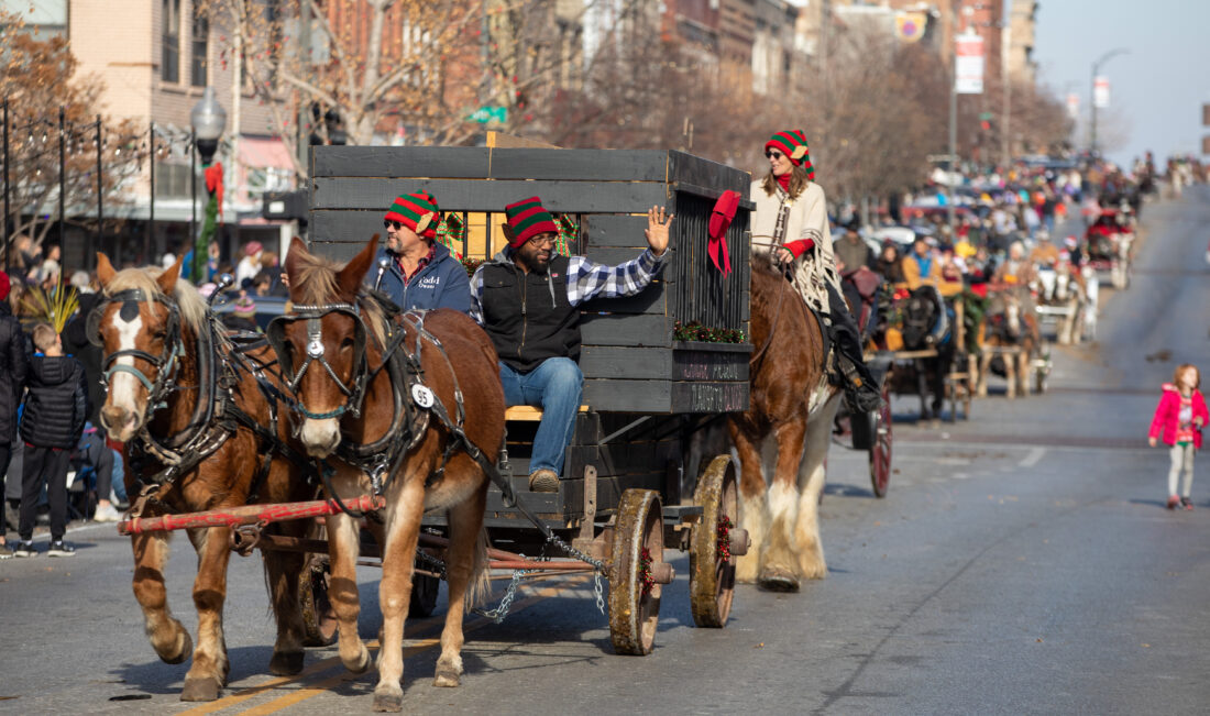 PHOTOS: 2021 Lawrence Old-Fashioned Christmas Parade | News, Sports ...